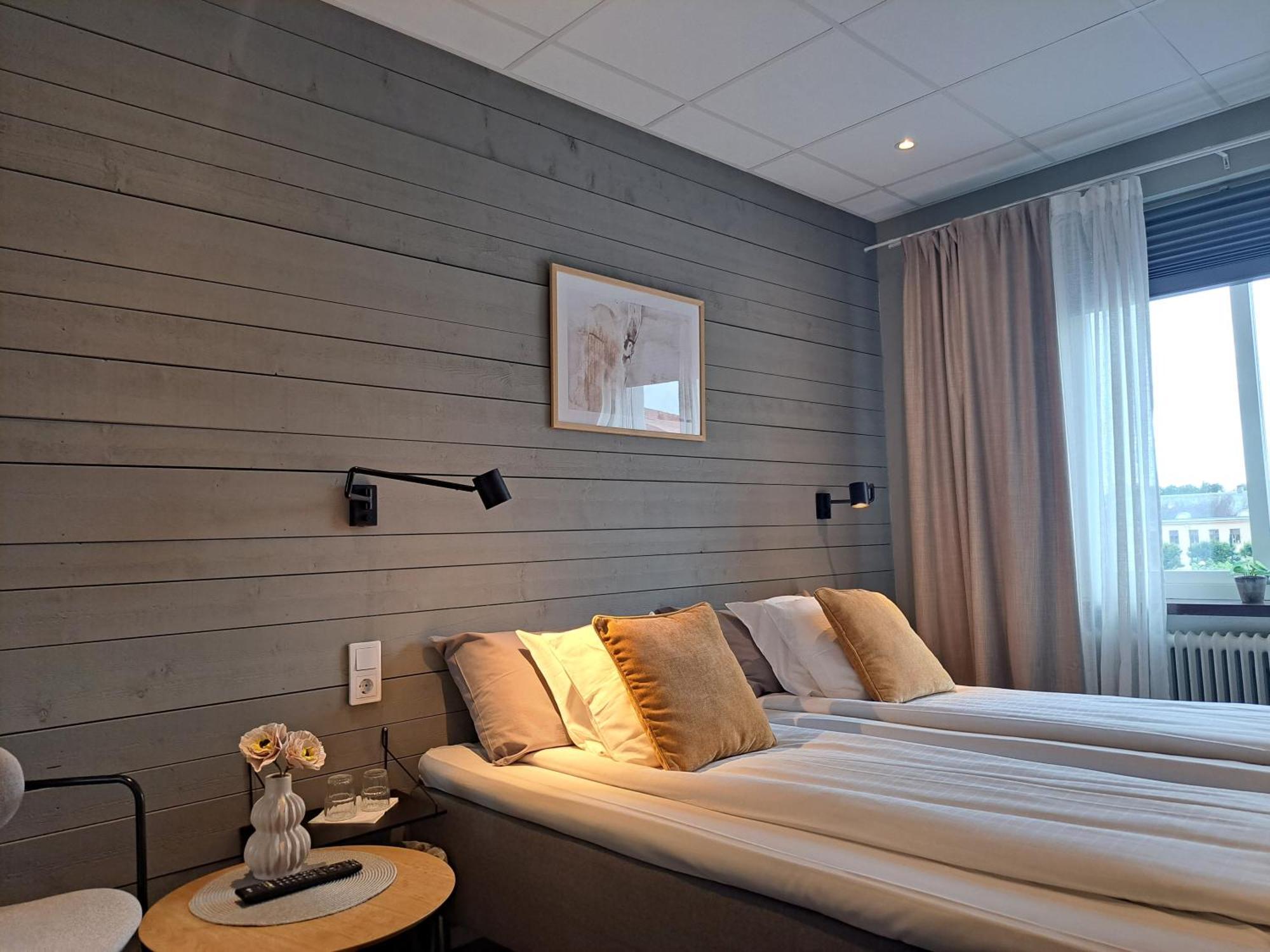 Radhuset Hotelli Lidköping