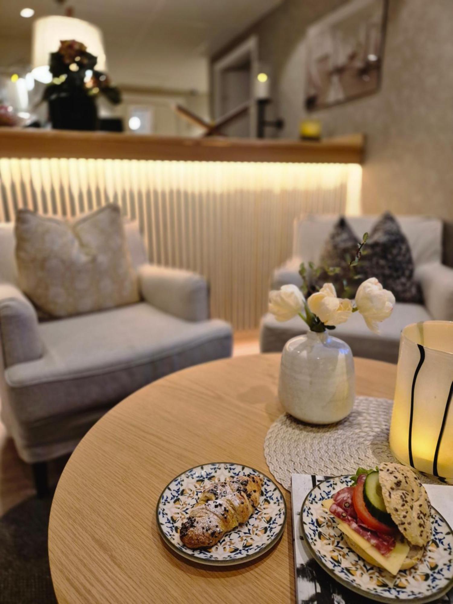 Radhuset Hotelli 3*
